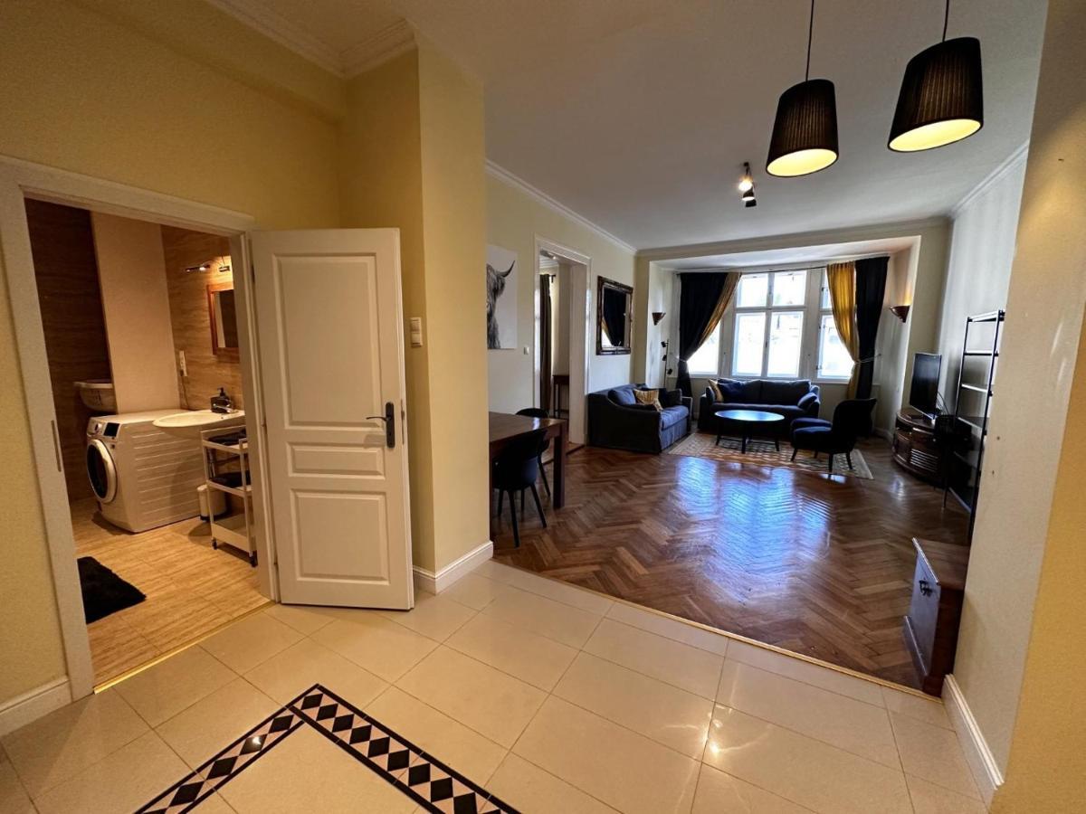 Gorkeho Apartment In City Centre 브라티슬라바 외부 사진