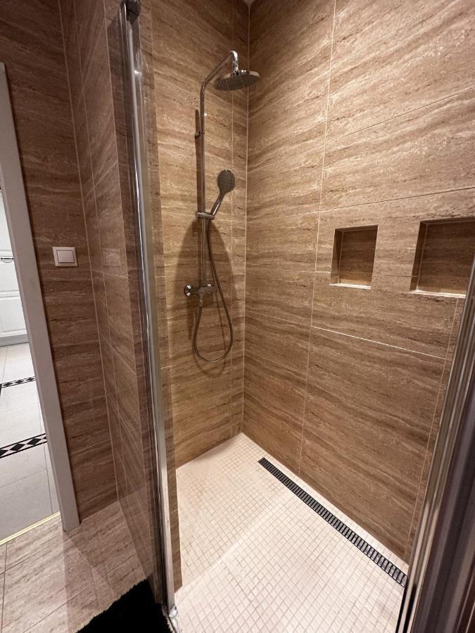 Gorkeho Apartment In City Centre 브라티슬라바 외부 사진